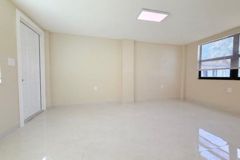 Propiedad comercial en venta en Fort Lauderdale, Florida, 270.25 m2 № 2083340 - foto 15