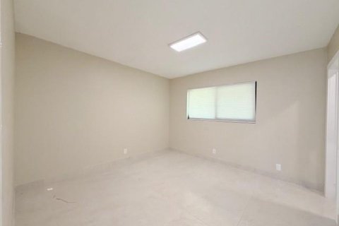 Propiedad comercial en venta en Fort Lauderdale, Florida, 270.25 m2 № 2083340 - foto 21
