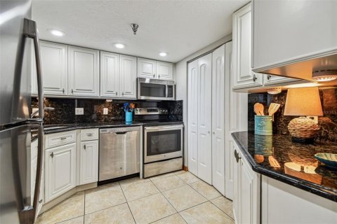 Condominio en venta en Madeira Beach, Florida, 2 dormitorios, 110.55 m2 № 1848123 - foto 12
