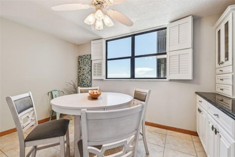 Condominio en venta en Madeira Beach, Florida, 2 dormitorios, 110.55 m2 № 1848123 - foto 20