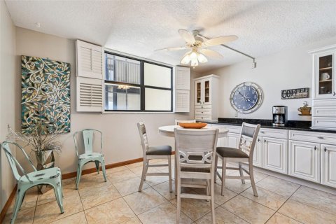 Condominio en venta en Madeira Beach, Florida, 2 dormitorios, 110.55 m2 № 1848123 - foto 18