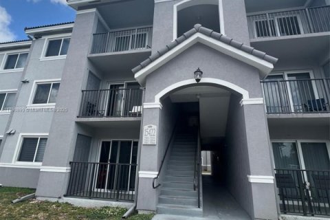 Condo in Homestead, Florida, 2 bedrooms  № 1730500 - photo 2