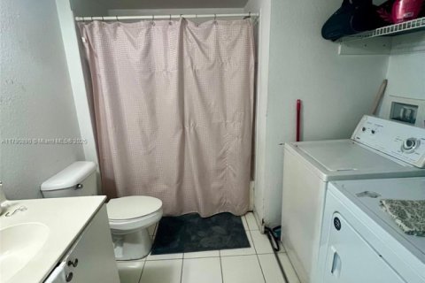 Condo in Homestead, Florida, 2 bedrooms  № 1730500 - photo 12