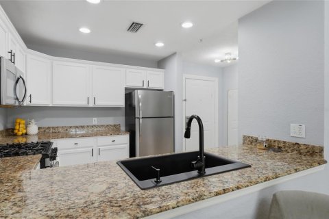 Copropriété à louer à Four Corners, Floride: 1 chambre, 76.46 m2 № 2406795 - photo 11