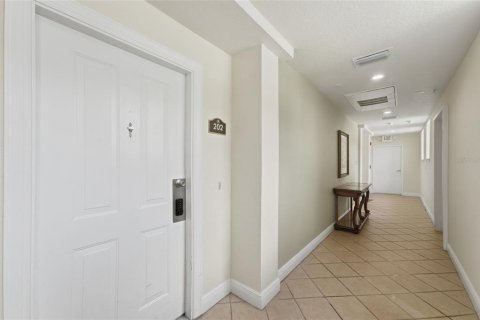Copropriété à louer à Four Corners, Floride: 1 chambre, 76.46 m2 № 2406795 - photo 3