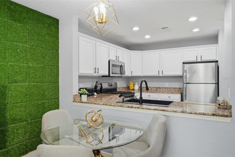 Copropriété à louer à Four Corners, Floride: 1 chambre, 76.46 m2 № 2406795 - photo 10