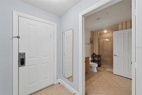 Copropriété à louer à Four Corners, Floride: 1 chambre, 76.46 m2 № 2406795 - photo 8