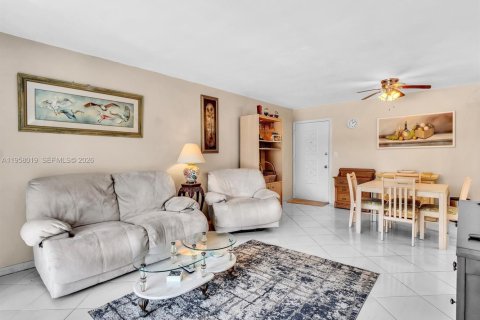 Condominio en alquiler en Oakland Park, Florida, 2 dormitorios, 78.97 m2 № 2019652 - foto 10