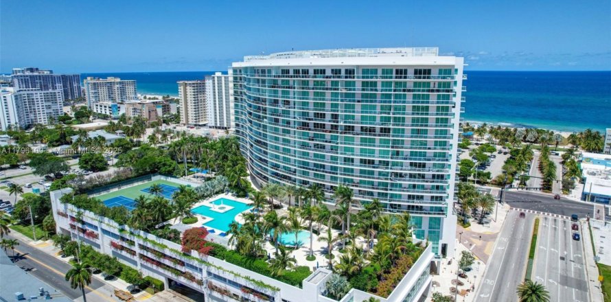 Condo in Pompano Beach, Florida, 2 bedrooms  № 2015938