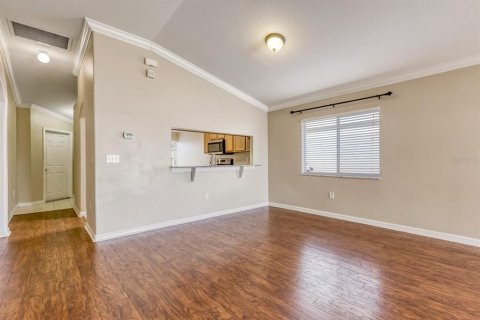 House in Wesley Chapel, Florida 3 bedrooms, 117.52 sq.m. № 2210036 - photo 5