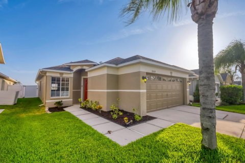 House in Wesley Chapel, Florida 3 bedrooms, 117.52 sq.m. № 2210036 - photo 2