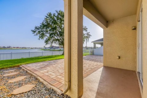 House in Wesley Chapel, Florida 3 bedrooms, 117.52 sq.m. № 2210036 - photo 4