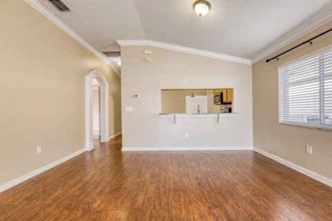 House in Wesley Chapel, Florida 3 bedrooms, 117.52 sq.m. № 2210036 - photo 9