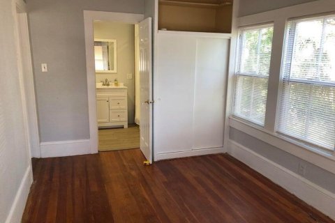 Commercial property in Daytona Beach, Florida 4 bedrooms, 293.48 sq.m. № 1885439 - photo 8