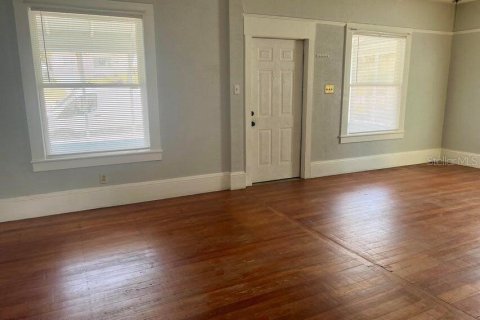 Commercial property in Daytona Beach, Florida 4 bedrooms, 293.48 sq.m. № 1885439 - photo 7