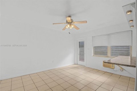 Apartamento en alquiler en Miami, Florida, 1 dormitorio, 42.92 m2 № 2058355 - foto 25