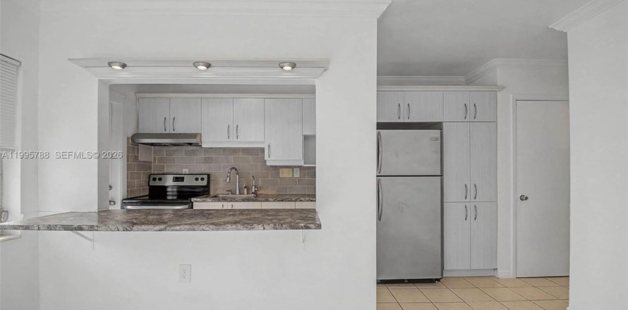 Apartamento en Miami, Florida 1 dormitorio, 42.92 m2 № 2058355