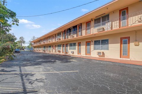 Apartamento en alquiler en Miami, Florida, 1 dormitorio, 42.92 m2 № 2058355 - foto 15