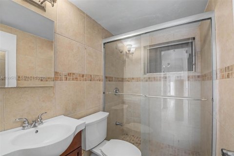 Apartamento en alquiler en Miami, Florida, 1 dormitorio, 42.92 m2 № 2058355 - foto 27