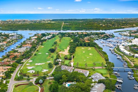 Condominio en Jupiter, Florida, 2 dormitorios  № 2263564