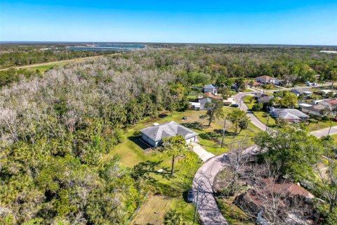 House in Hudson, Florida 3 bedrooms, 165.46 sq.m. № 1584043 - photo 4