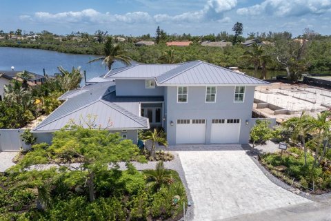 House in Longboat Key, Florida 4 bedrooms, 305.46 sq.m. № 1778803 - photo 4