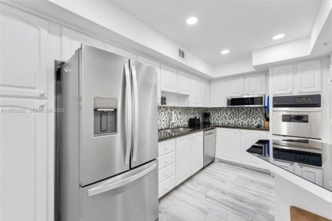 Copropriété à vendre à Hollywood, Floride: 1 chambre, 99.41 m2 № 1982281 - photo 16