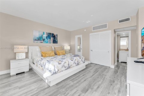 Copropriété à vendre à Hollywood, Floride: 1 chambre, 99.41 m2 № 1982281 - photo 12
