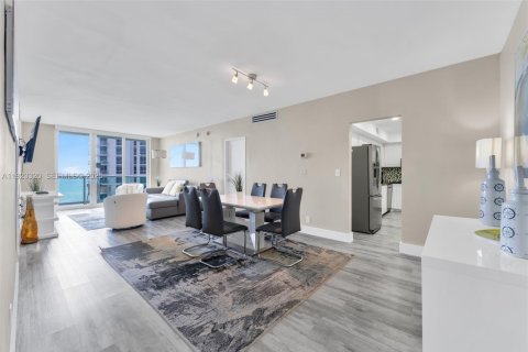 Copropriété à vendre à Hollywood, Floride: 1 chambre, 99.41 m2 № 1982281 - photo 5