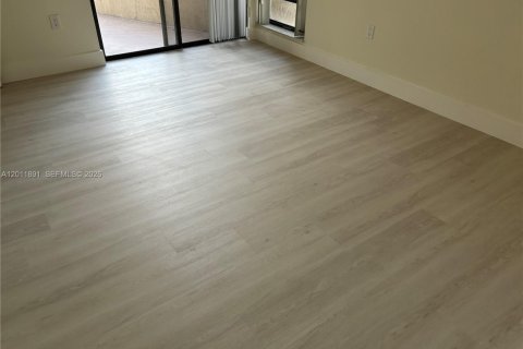 Copropriété à louer à Miami, Floride: 2 chambres, 111.48 m2 № 2075053 - photo 16