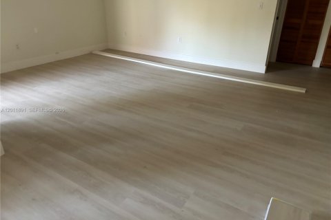 Copropriété à louer à Miami, Floride: 2 chambres, 111.48 m2 № 2075053 - photo 19