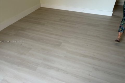 Copropriété à louer à Miami, Floride: 2 chambres, 111.48 m2 № 2075053 - photo 17