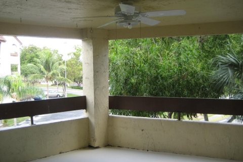 Copropriété à louer à Miami, Floride: 2 chambres, 111.48 m2 № 2075053 - photo 13