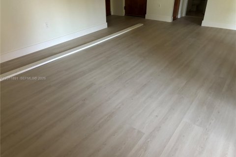Copropriété à louer à Miami, Floride: 2 chambres, 111.48 m2 № 2075053 - photo 18
