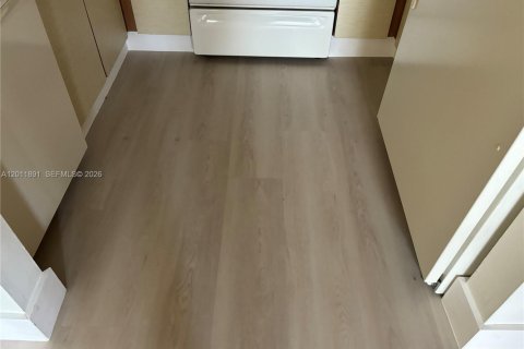 Copropriété à louer à Miami, Floride: 2 chambres, 111.48 m2 № 2075053 - photo 21