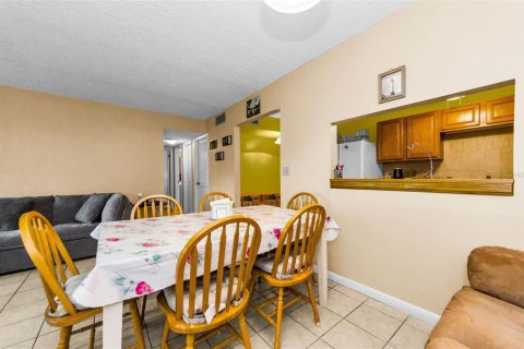 Copropriété à louer à Palm Harbor, Floride: 2 chambres, 100.8 m2 № 2156412 - photo 7