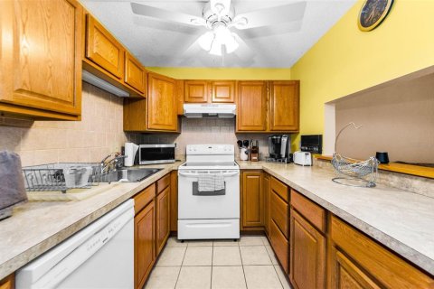 Copropriété à louer à Palm Harbor, Floride: 2 chambres, 100.8 m2 № 2156412 - photo 8