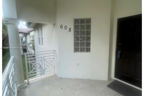Condominio en alquiler en Doral, Florida, 3 dormitorios, 128.21 m2 № 1978114 - foto 1