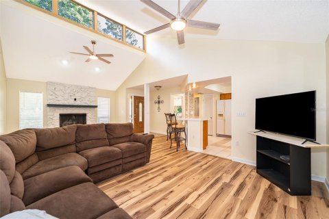 House in Lake Mary, Florida 4 bedrooms, 289.67 sq.m. № 1835819 - photo 11