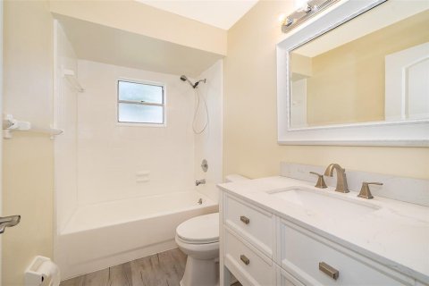 House in Lake Mary, Florida 4 bedrooms, 289.67 sq.m. № 1835819 - photo 20