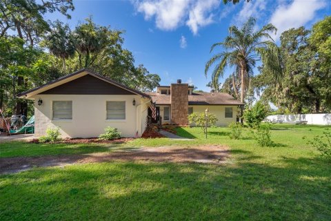 House in Lake Mary, Florida 4 bedrooms, 289.67 sq.m. № 1835819 - photo 1
