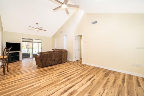 House in Lake Mary, Florida 4 bedrooms, 289.67 sq.m. № 1835819 - photo 9
