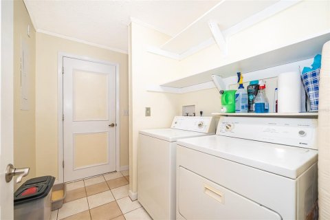 House in Lake Mary, Florida 4 bedrooms, 289.67 sq.m. № 1835819 - photo 16