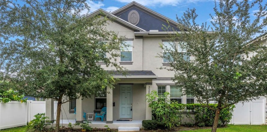 House in Saint Petersburg, Florida 4 bedrooms, 280.1 sq.m. № 1907621