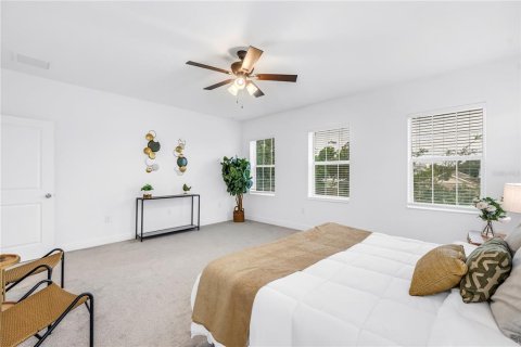 House in Saint Petersburg, Florida 4 bedrooms, 280.1 sq.m. № 1907621 - photo 28
