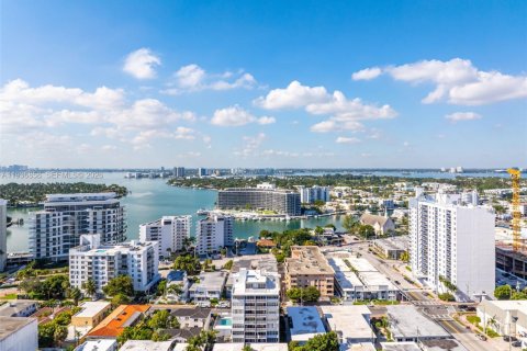 Condominio en venta en Miami Beach, Florida, 2 dormitorios, 109.16 m2 № 1995003 - foto 23