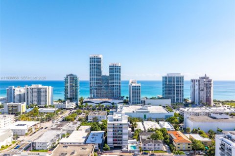 Condominio en venta en Miami Beach, Florida, 2 dormitorios, 109.16 m2 № 1995003 - foto 28
