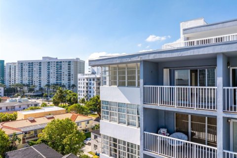 Condominio en venta en Miami Beach, Florida, 2 dormitorios, 109.16 m2 № 1995003 - foto 19