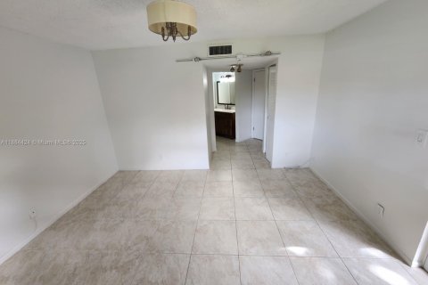 Copropriété à louer à Plantation, Floride: 2 chambres, 87.33 m2 № 1931147 - photo 10