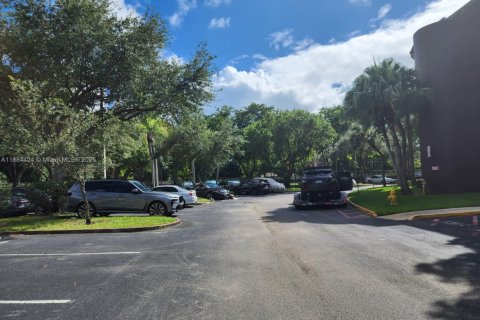 Copropriété à louer à Plantation, Floride: 2 chambres, 87.33 m2 № 1931147 - photo 18